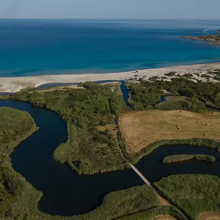 La Bergerie De Lostriconi Havre De Paix Entre Riviere Et Maquis * Palasca (Corsica)